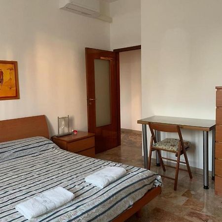 Comfortable Room Suitable 1-2 Pax Bologna Eksteriør bilde